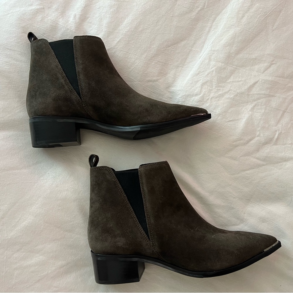 Marc Fisher Yale Chelsea Booties (Never Worn, original packaging)